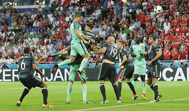  法甲射手榜竞争白热化，多名前锋同进两球并列榜首